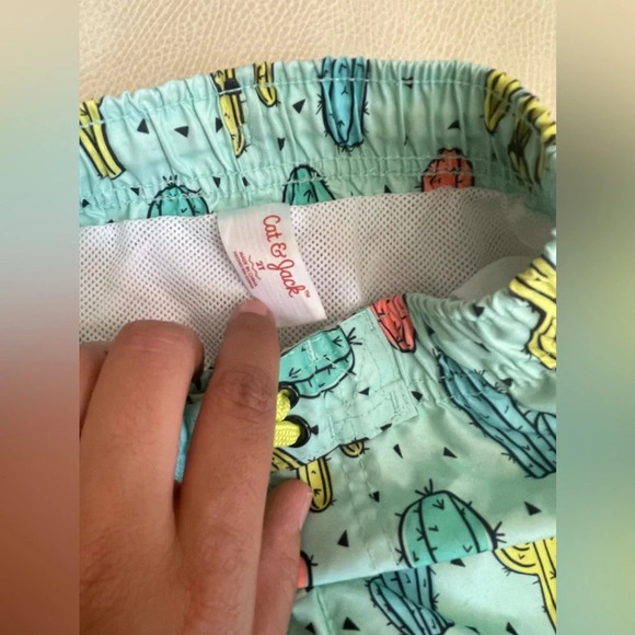 Baby boy bundle swim trunk, rash guard and shorts - Picture 3 of 10